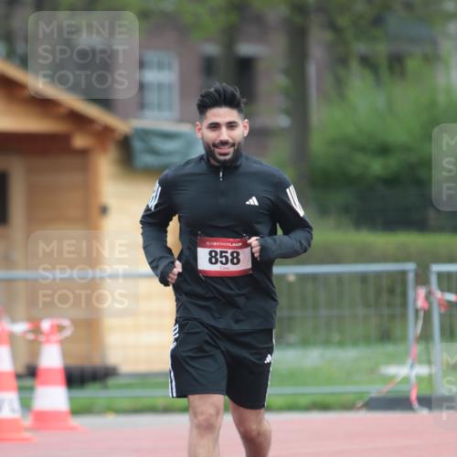 13.04.2025 - Hammer Lauf A. Gomolzig http://msf.ph/oto/7668053 13.04.2025 13:51:48 Ziel 858 meine-sportfotos.de