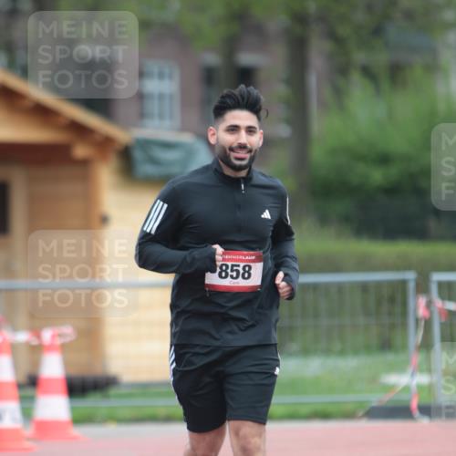 13.04.2025 - Hammer Lauf A. Gomolzig http://msf.ph/oto/7668054 13.04.2025 13:51:49 Ziel 858 meine-sportfotos.de