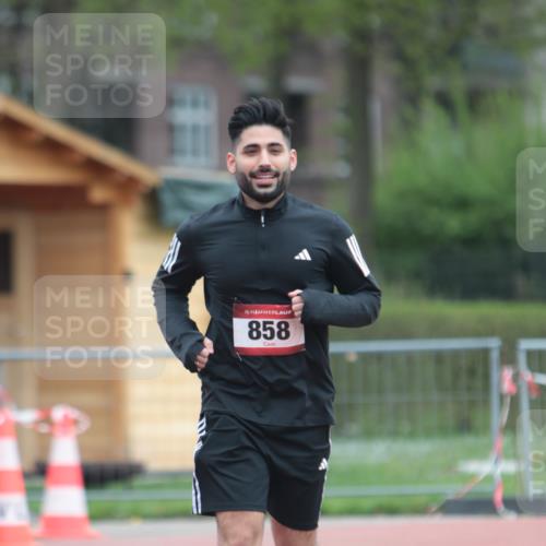 13.04.2025 - Hammer Lauf A. Gomolzig http://msf.ph/oto/7668055 13.04.2025 13:51:49 Ziel 858 meine-sportfotos.de