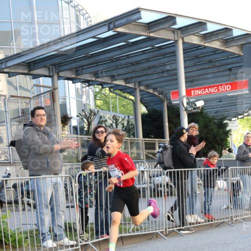 25.04.2025 - Das Zehntel Yannick Fuchs http://msf.ph/oto/7668111 26.04.2025 08:47:34 Ziel 1490, 3953 meine-sportfotos.de