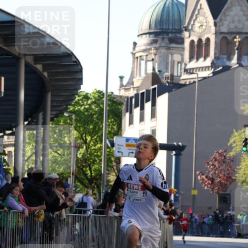 25.04.2025 - Das Zehntel Yannick Fuchs http://msf.ph/oto/7668184 26.04.2025 08:48:13 Ziel 1926, 2379, 2715, 3823 meine-sportfotos.de