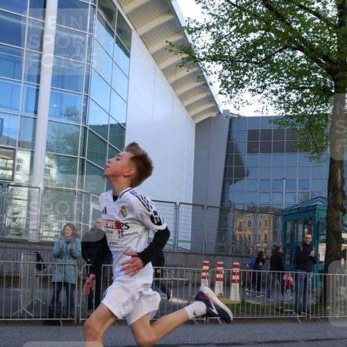 25.04.2025 - Das Zehntel Yannick Fuchs http://msf.ph/oto/7668194 26.04.2025 08:48:15 Ziel 1926, 2379, 2715, 2990, 3823 meine-sportfotos.de