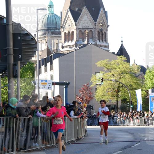 25.04.2025 - Das Zehntel Yannick Fuchs http://msf.ph/oto/7668265 26.04.2025 08:48:43 Ziel 1754, 3506 meine-sportfotos.de