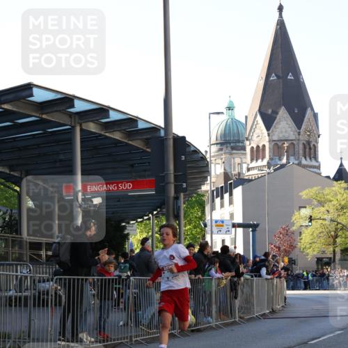 25.04.2025 - Das Zehntel Yannick Fuchs http://msf.ph/oto/7668273 26.04.2025 08:48:46 Ziel 1754, 3506 meine-sportfotos.de