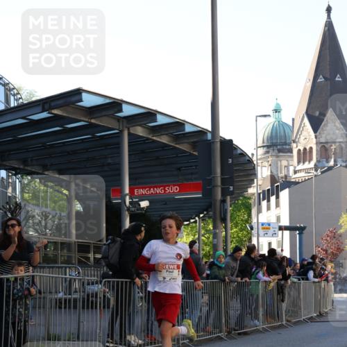 25.04.2025 - Das Zehntel Yannick Fuchs http://msf.ph/oto/7668275 26.04.2025 08:48:46 Ziel 1754, 3506 meine-sportfotos.de