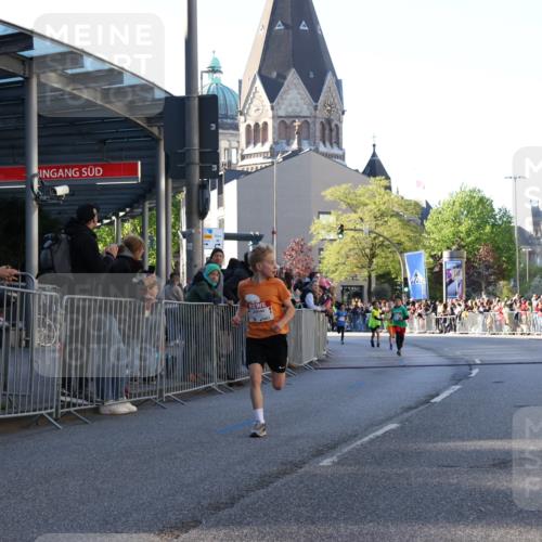 25.04.2025 - Das Zehntel Yannick Fuchs http://msf.ph/oto/7668293 26.04.2025 08:48:59 Ziel 1452, 2018, 3606, 3613, 3785 meine-sportfotos.de