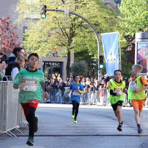 25.04.2025 - Das Zehntel Yannick Fuchs http://msf.ph/oto/7668298 26.04.2025 08:49:01 Ziel 1452, 2018, 3606, 3613, 3785 meine-sportfotos.de