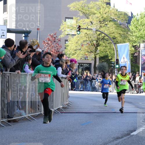 25.04.2025 - Das Zehntel Yannick Fuchs http://msf.ph/oto/7668300 26.04.2025 08:49:02 Ziel 1452, 2018, 2513, 3488, 3606, 3613, 3785 meine-sportfotos.de