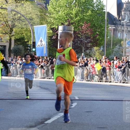 25.04.2025 - Das Zehntel Yannick Fuchs http://msf.ph/oto/7668306 26.04.2025 08:49:04 Ziel 1452, 2018, 2021, 2377, 2513, 2696, 3488, 3606, 3613, 3785 meine-sportfotos.de