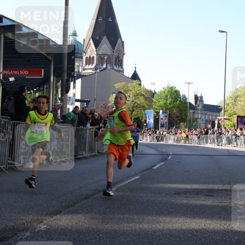 25.04.2025 - Das Zehntel Yannick Fuchs http://msf.ph/oto/7668313 26.04.2025 08:49:05 Ziel 1452, 2018, 2021, 2377, 2513, 2696, 3488, 3606, 3613 meine-sportfotos.de