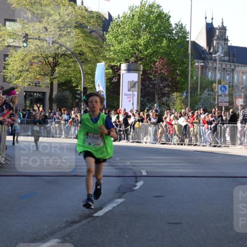 25.04.2025 - Das Zehntel Yannick Fuchs http://msf.ph/oto/7668402 26.04.2025 08:49:19 Ziel 1116, 1537, 1945, 2021, 2377, 2383, 2513, 2696, 2995, 3488 meine-sportfotos.de