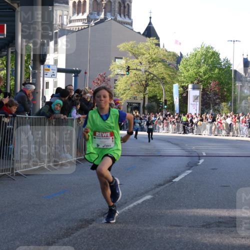 25.04.2025 - Das Zehntel Yannick Fuchs http://msf.ph/oto/7668417 26.04.2025 08:49:21 Ziel 1116, 1537, 1945, 2021, 2377, 2383, 2995 meine-sportfotos.de