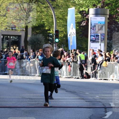 25.04.2025 - Das Zehntel Yannick Fuchs http://msf.ph/oto/7668428 26.04.2025 08:49:25 Ziel 1107, 1537, 2383, 2995, 3539, 3540 meine-sportfotos.de