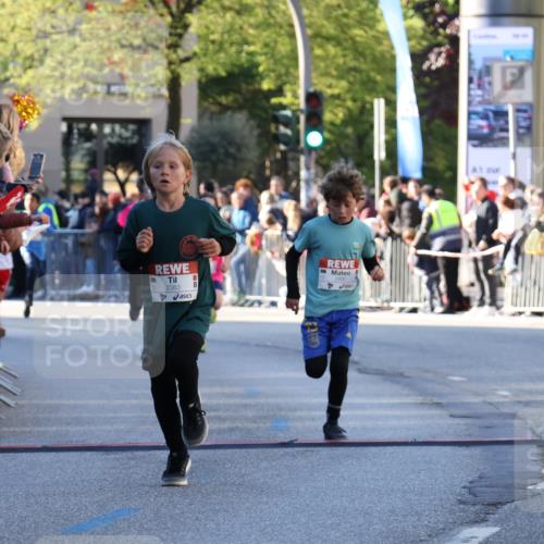 25.04.2025 - Das Zehntel Yannick Fuchs http://msf.ph/oto/7668437 26.04.2025 08:49:26 Ziel 1107, 2383, 2995, 3539, 3540 meine-sportfotos.de