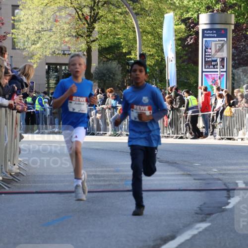 25.04.2025 - Das Zehntel Yannick Fuchs http://msf.ph/oto/7668501 26.04.2025 08:49:37 Ziel 1107, 1131, 2014, 3539, 3540 meine-sportfotos.de