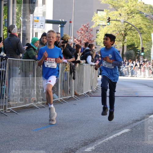 25.04.2025 - Das Zehntel Yannick Fuchs http://msf.ph/oto/7668511 26.04.2025 08:49:39 Ziel 1107, 1131, 2014, 3539, 3540 meine-sportfotos.de