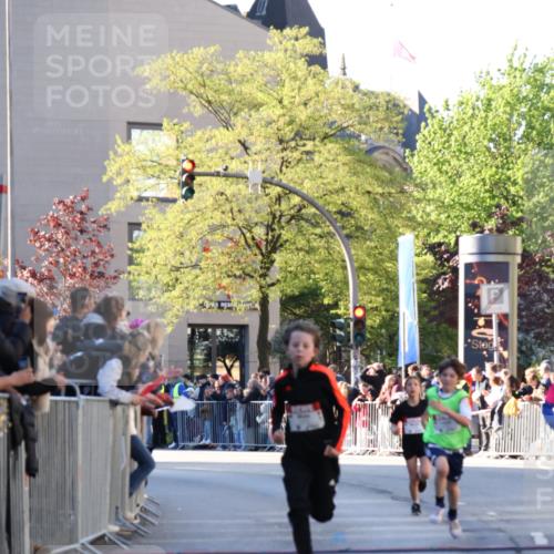 25.04.2025 - Das Zehntel Yannick Fuchs http://msf.ph/oto/7668534 26.04.2025 08:49:55 Ziel 1549, 1750, 2363, 2637, 2739, 3455 meine-sportfotos.de