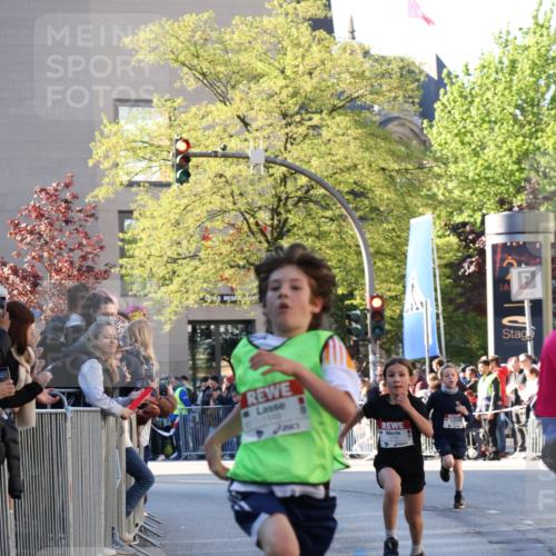 25.04.2025 - Das Zehntel Yannick Fuchs http://msf.ph/oto/7668549 26.04.2025 08:49:58 Ziel 1549, 1750, 2363, 2637, 2655, 2739, 3455 meine-sportfotos.de