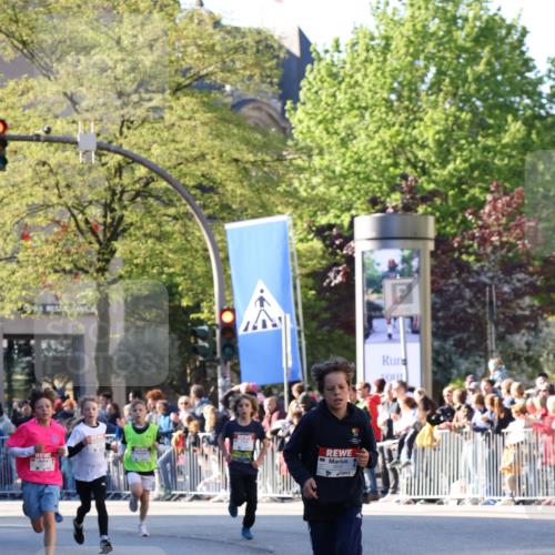 25.04.2025 - Das Zehntel Yannick Fuchs http://msf.ph/oto/7668585 26.04.2025 08:50:05 Ziel 1283, 2349, 2637, 2655, 2728, 2739, 2874, 3233, 3485, 3527 meine-sportfotos.de