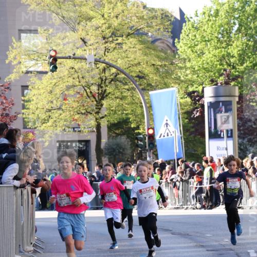 25.04.2025 - Das Zehntel Yannick Fuchs http://msf.ph/oto/7668597 26.04.2025 08:50:08 Ziel 1283, 2208, 2349, 2637, 2655, 2728, 2874, 3233, 3485, 3527, 3528 meine-sportfotos.de