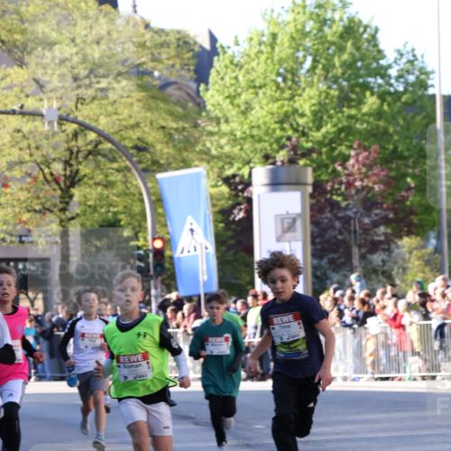 25.04.2025 - Das Zehntel Yannick Fuchs http://msf.ph/oto/7668610 26.04.2025 08:50:11 Ziel 1283, 2098, 2103, 2208, 2349, 2655, 2728, 2874, 3233, 3485, 3527, 3528 meine-sportfotos.de