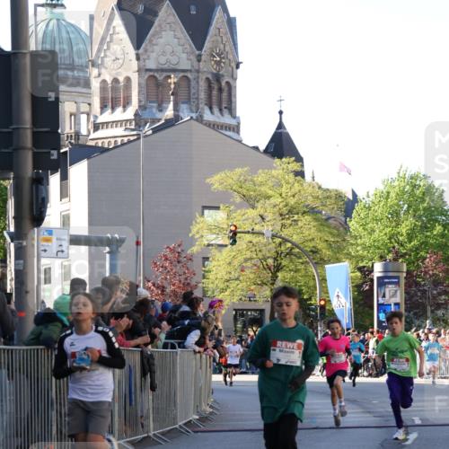 25.04.2025 - Das Zehntel Yannick Fuchs http://msf.ph/oto/7668646 26.04.2025 08:50:15 Ziel 1283, 2098, 2103, 2208, 2349, 2397, 2492, 2517, 2728, 2800, 2849, 2855, 2874, 3233, 3445, 3485, 3527, 3528, 3774, 3812, 3872 meine-sportfotos.de