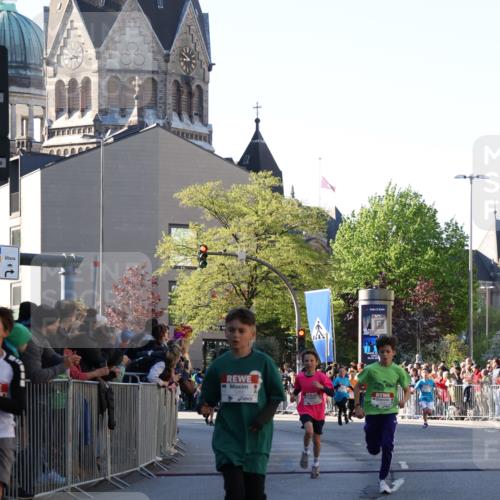 25.04.2025 - Das Zehntel Yannick Fuchs http://msf.ph/oto/7668648 26.04.2025 08:50:15 Ziel 1283, 2098, 2103, 2208, 2349, 2397, 2492, 2517, 2728, 2800, 2849, 2855, 2874, 3233, 3445, 3485, 3527, 3528, 3774, 3812, 3872 meine-sportfotos.de