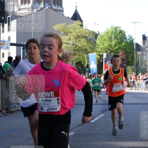 25.04.2025 - Das Zehntel Yannick Fuchs http://msf.ph/oto/7668715 26.04.2025 08:50:27 Ziel 1458, 1884, 2098, 2103, 2156, 2166, 2397, 2492, 2517, 2800, 2849, 2852, 2855, 2903, 2920, 2935, 3210, 3214, 3445, 3520, 3774, 3812, 3849, 3872 meine-sportfotos.de