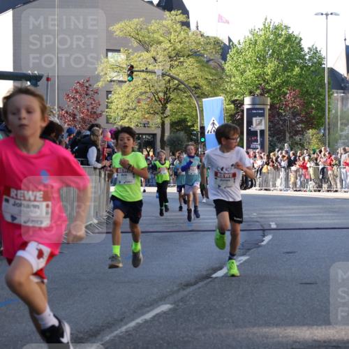 25.04.2025 - Das Zehntel Yannick Fuchs http://msf.ph/oto/7668748 26.04.2025 08:50:33 Ziel 1458, 1473, 1476, 1884, 2156, 2166, 2392, 2643, 2711, 2852, 2903, 2920, 2935, 3210, 3214, 3520, 3849 meine-sportfotos.de
