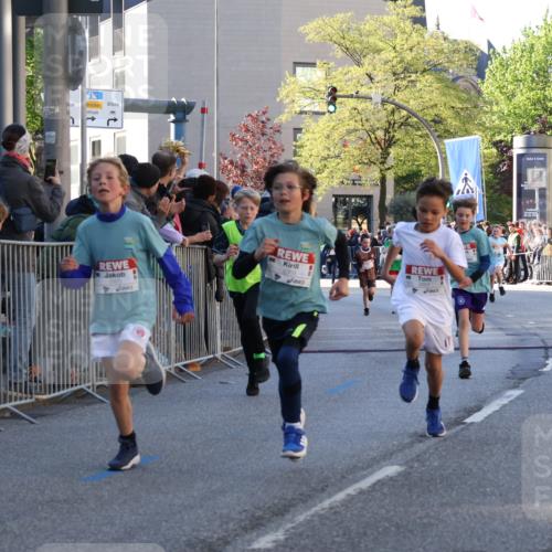 25.04.2025 - Das Zehntel Yannick Fuchs http://msf.ph/oto/7668787 26.04.2025 08:50:37 Ziel 1114, 1473, 1476, 2156, 2166, 2392, 2643, 2711, 2731, 2852, 2903, 2920, 2935, 3210, 3214, 3520 meine-sportfotos.de