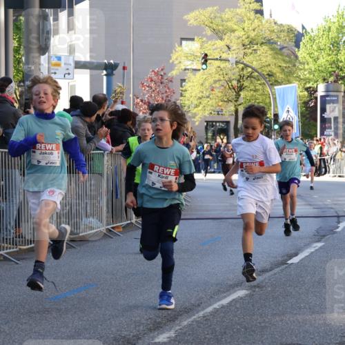 25.04.2025 - Das Zehntel Yannick Fuchs http://msf.ph/oto/7668789 26.04.2025 08:50:37 Ziel 1114, 1473, 1476, 2156, 2166, 2392, 2643, 2711, 2731, 2852, 2903, 2920, 2935, 3210, 3214, 3520 meine-sportfotos.de