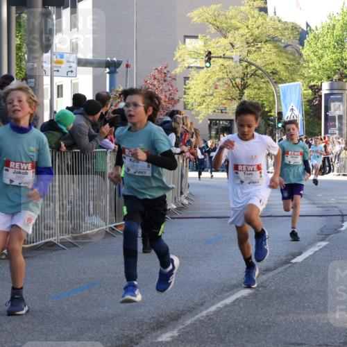 25.04.2025 - Das Zehntel Yannick Fuchs http://msf.ph/oto/7668791 26.04.2025 08:50:37 Ziel 1114, 1473, 1476, 2156, 2166, 2392, 2643, 2711, 2731, 2852, 2903, 2920, 2935, 3210, 3214, 3520 meine-sportfotos.de