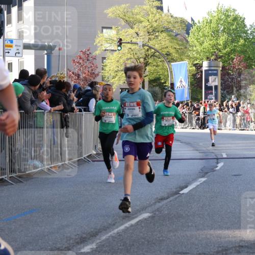 25.04.2025 - Das Zehntel Yannick Fuchs http://msf.ph/oto/7668803 26.04.2025 08:50:38 Ziel 1114, 1473, 1476, 2156, 2166, 2392, 2643, 2711, 2731, 2852, 2903, 2920, 2935, 3210, 3214 meine-sportfotos.de