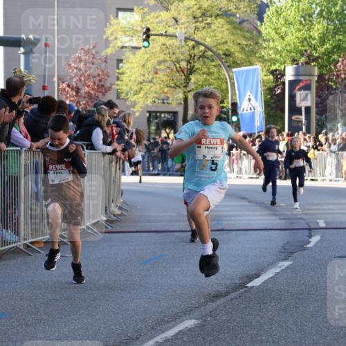 25.04.2025 - Das Zehntel Yannick Fuchs http://msf.ph/oto/7668830 26.04.2025 08:50:42 Ziel 1114, 1473, 1476, 2392, 2643, 2711, 2731, 2734, 2840, 2852, 2903, 2920, 2935, 3214, 3782 meine-sportfotos.de