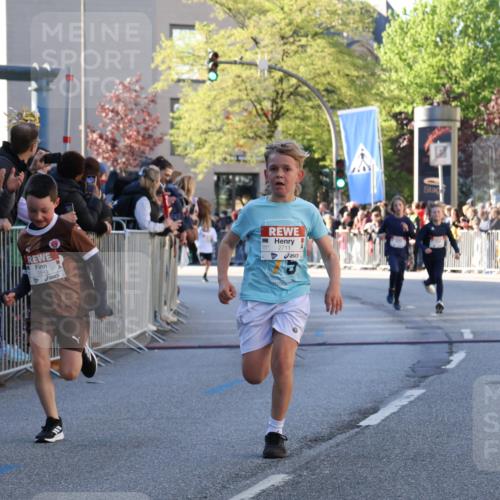 25.04.2025 - Das Zehntel Yannick Fuchs http://msf.ph/oto/7668832 26.04.2025 08:50:42 Ziel 1114, 1473, 1476, 2392, 2643, 2711, 2731, 2734, 2840, 2852, 2903, 2920, 2935, 3214, 3782 meine-sportfotos.de