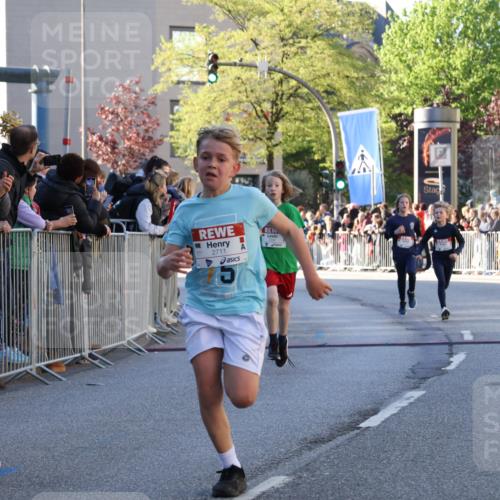 25.04.2025 - Das Zehntel Yannick Fuchs http://msf.ph/oto/7668836 26.04.2025 08:50:43 Ziel 1114, 1473, 1476, 2392, 2643, 2711, 2731, 2734, 2840, 2852, 2935, 3214, 3782, 3865 meine-sportfotos.de