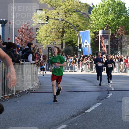 25.04.2025 - Das Zehntel Yannick Fuchs http://msf.ph/oto/7668840 26.04.2025 08:50:43 Ziel 1114, 1473, 1476, 2392, 2643, 2711, 2731, 2734, 2840, 2852, 2935, 3214, 3782, 3865 meine-sportfotos.de