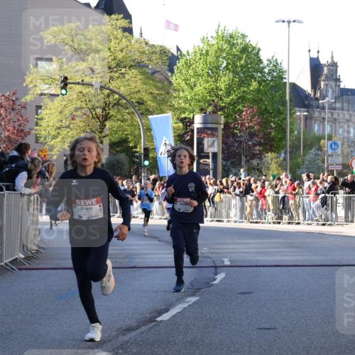 25.04.2025 - Das Zehntel Yannick Fuchs http://msf.ph/oto/7668866 26.04.2025 08:50:47 Ziel 1080, 1087, 1114, 1484, 1748, 2321, 2325, 2392, 2643, 2711, 2731, 2734, 2795, 2840, 3782, 3865 meine-sportfotos.de