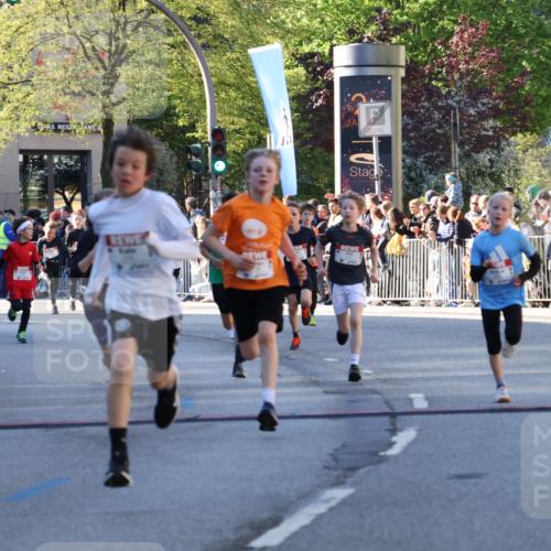 25.04.2025 - Das Zehntel Yannick Fuchs http://msf.ph/oto/7668889 26.04.2025 08:50:51 Ziel 1080, 1087, 1114, 1484, 1748, 1781, 1787, 2321, 2325, 2709, 2718, 2731, 2734, 2778, 2795, 2832, 2840, 3231, 3782, 3865 meine-sportfotos.de