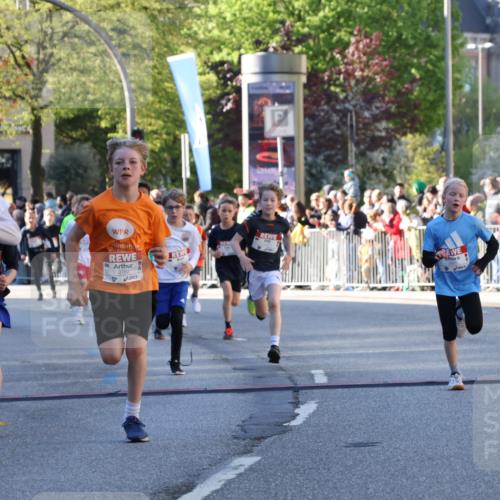 25.04.2025 - Das Zehntel Yannick Fuchs http://msf.ph/oto/7668894 26.04.2025 08:50:51 Ziel 1080, 1087, 1114, 1484, 1748, 1781, 1787, 2321, 2325, 2709, 2718, 2731, 2734, 2778, 2795, 2832, 2840, 3231, 3782, 3865 meine-sportfotos.de