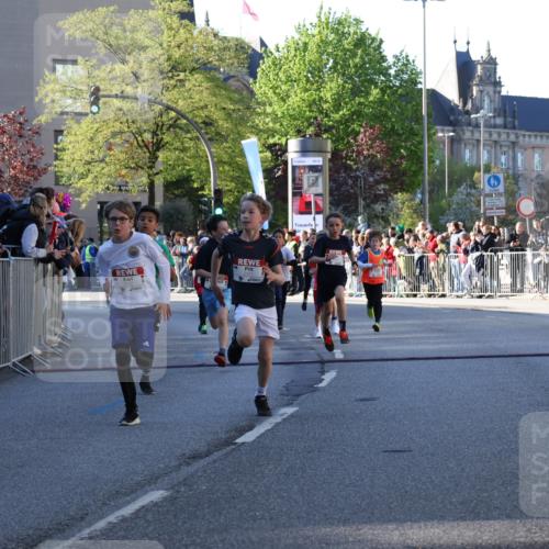 25.04.2025 - Das Zehntel Yannick Fuchs http://msf.ph/oto/7668911 26.04.2025 08:50:54 Ziel 1080, 1087, 1114, 1484, 1748, 1781, 1787, 1922, 2321, 2325, 2356, 2709, 2718, 2734, 2778, 2795, 2827, 2832, 2840, 3040, 3231, 3782, 3865 meine-sportfotos.de