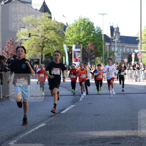 25.04.2025 - Das Zehntel Yannick Fuchs http://msf.ph/oto/7668936 26.04.2025 08:50:56 Ziel 1080, 1087, 1484, 1748, 1781, 1787, 1922, 2321, 2325, 2356, 2474, 2709, 2718, 2734, 2778, 2795, 2827, 2832, 2840, 3040, 3231, 3782, 3865 meine-sportfotos.de