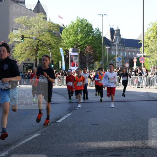 25.04.2025 - Das Zehntel Yannick Fuchs http://msf.ph/oto/7668938 26.04.2025 08:50:57 Ziel 1080, 1087, 1484, 1748, 1781, 1787, 1922, 2321, 2325, 2356, 2474, 2709, 2718, 2734, 2778, 2795, 2827, 2832, 2840, 3040, 3231, 3782, 3865 meine-sportfotos.de
