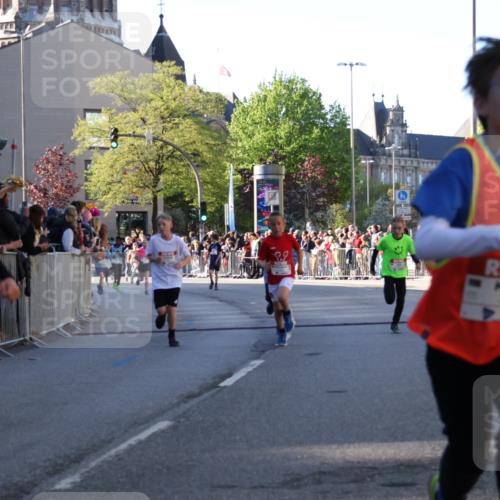 25.04.2025 - Das Zehntel Yannick Fuchs http://msf.ph/oto/7668975 26.04.2025 08:51:02 Ziel 1080, 1087, 1484, 1748, 1781, 1787, 1922, 2309, 2356, 2474, 2667, 2672, 2709, 2718, 2778, 2795, 2827, 2832, 2914, 2919, 3040, 3231, 3415, 3710, 3808 meine-sportfotos.de