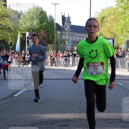 25.04.2025 - Das Zehntel Yannick Fuchs http://msf.ph/oto/7668997 26.04.2025 08:51:05 Ziel 1781, 1787, 1922, 2309, 2356, 2474, 2667, 2672, 2709, 2718, 2778, 2827, 2832, 2914, 2919, 3040, 3231, 3415, 3710, 3808 meine-sportfotos.de