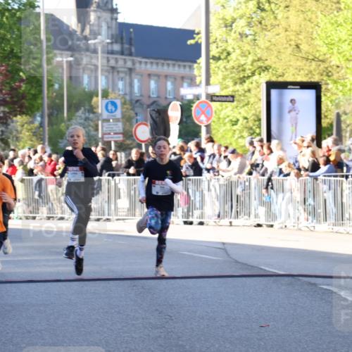 25.04.2025 - Das Zehntel Yannick Fuchs http://msf.ph/oto/7669011 26.04.2025 08:51:09 Ziel 1922, 2309, 2348, 2356, 2474, 2667, 2672, 2827, 2848, 2914, 2919, 3040, 3066, 3097, 3099, 3188, 3415, 3710, 3808 meine-sportfotos.de