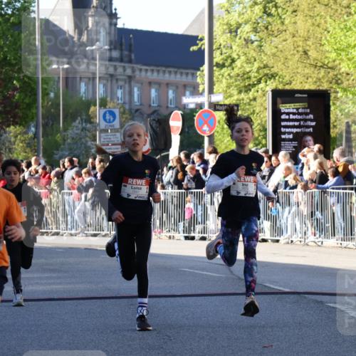 25.04.2025 - Das Zehntel Yannick Fuchs http://msf.ph/oto/7669013 26.04.2025 08:51:10 Ziel 1757, 2309, 2348, 2474, 2667, 2672, 2848, 2914, 2919, 3066, 3097, 3099, 3188, 3415, 3710, 3808 meine-sportfotos.de