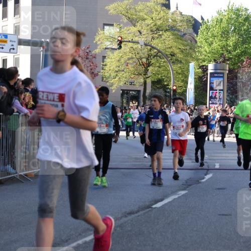 25.04.2025 - Das Zehntel Yannick Fuchs http://msf.ph/oto/7669064 26.04.2025 08:51:19 Ziel 1177, 1488, 1546, 1621, 1757, 1943, 2010, 2213, 2309, 2348, 2505, 2621, 2684, 2700, 2848, 2853, 2907, 2960, 2975, 3049, 3066, 3097, 3099, 3188, 3538, 3808, 3856, 3877 meine-sportfotos.de