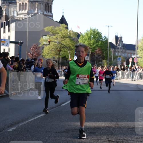 25.04.2025 - Das Zehntel Yannick Fuchs http://msf.ph/oto/7669087 26.04.2025 08:51:23 Ziel 1112, 1113, 1171, 1177, 1488, 1546, 1621, 1757, 1943, 2010, 2213, 2348, 2481, 2505, 2621, 2644, 2684, 2700, 2779, 2848, 2853, 2907, 2960, 2975, 3049, 3066, 3097, 3099, 3188, 3486, 3538, 3856, 3877 meine-sportfotos.de