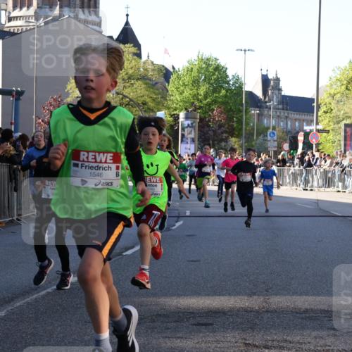 25.04.2025 - Das Zehntel Yannick Fuchs http://msf.ph/oto/7669092 26.04.2025 08:51:24 Ziel 1112, 1113, 1171, 1177, 1488, 1546, 1621, 1757, 1943, 2010, 2213, 2348, 2481, 2505, 2621, 2644, 2684, 2700, 2779, 2853, 2907, 2960, 2975, 3049, 3066, 3097, 3188, 3486, 3538, 3856, 3877 meine-sportfotos.de